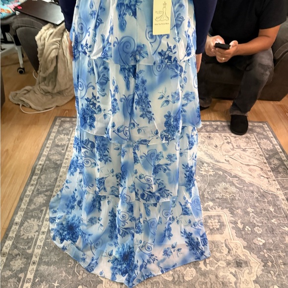 Gallery Blue Floral Maxi Dress - Picture 6 of 6